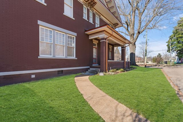 564 E Main St, Jackson, TN 38301