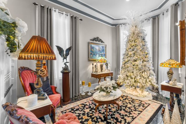 564 E Main St, Jackson, TN 38301