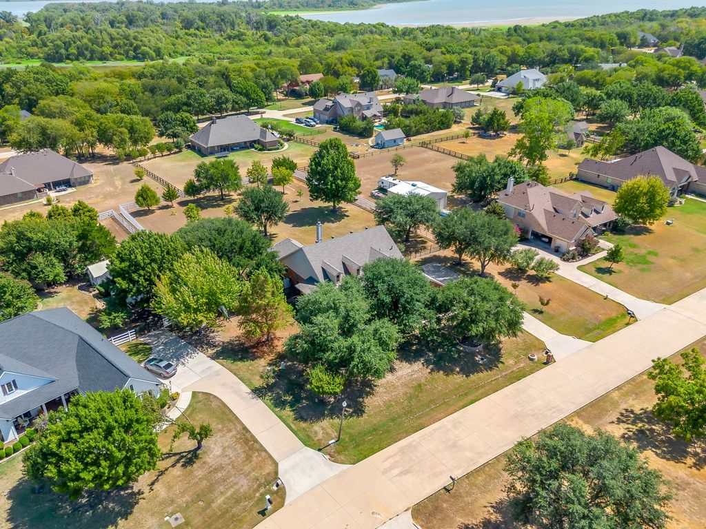 8101 Rodeo Drive, Denton, TX 76208 — photo 4