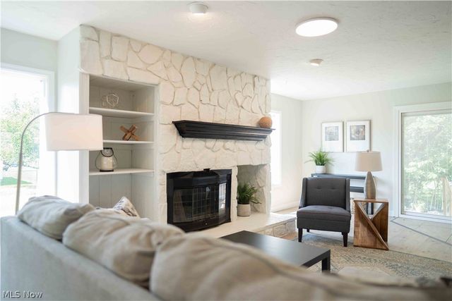 1766 Longwood Drive, Mayfield Heights, OH 44124