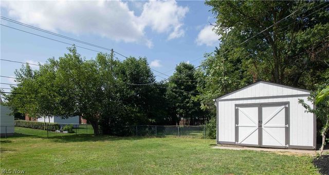 1766 Longwood Drive, Mayfield Heights, OH 44124