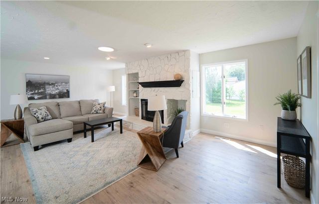 1766 Longwood Drive, Mayfield Heights, OH 44124