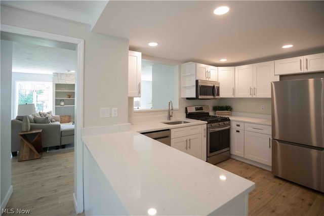 1766 Longwood Drive, Mayfield Heights, OH 44124