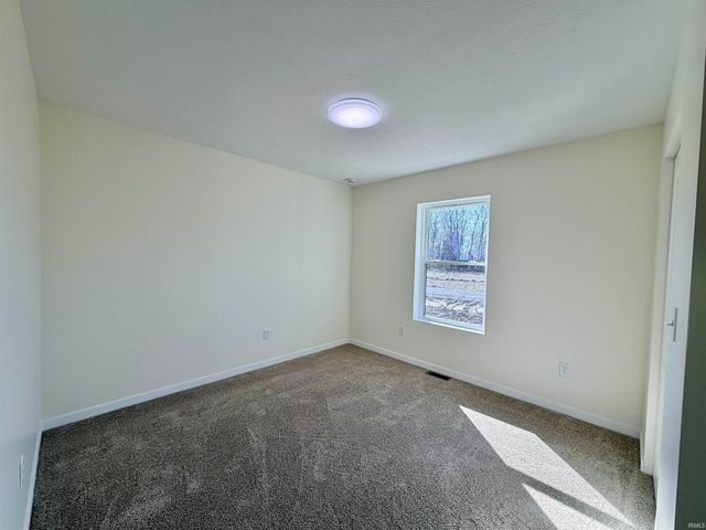 1380 N 1375 w, Linton, IN 47441