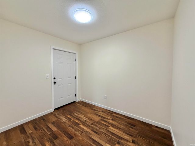 1380 N 1375 w, Linton, IN 47441