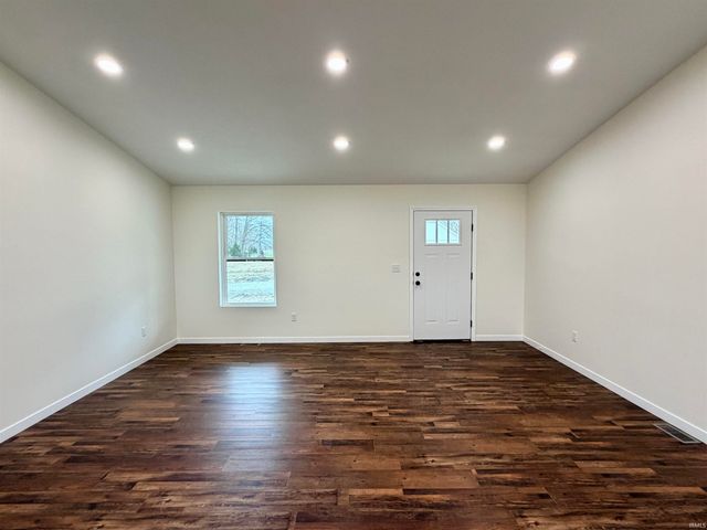 1380 N 1375 w, Linton, IN 47441