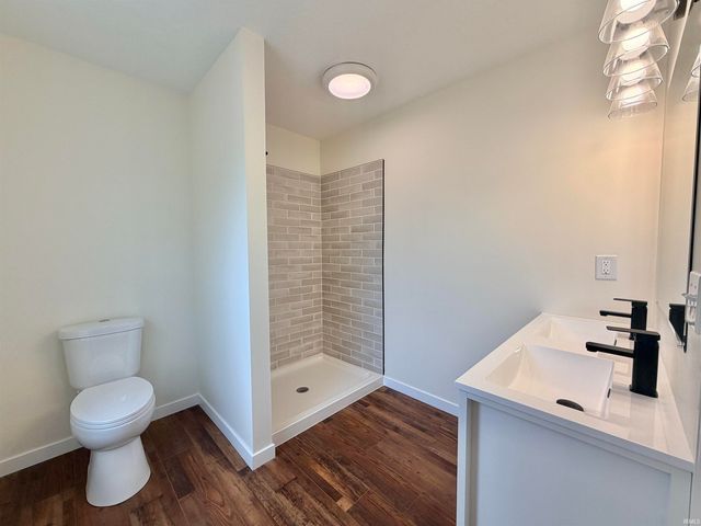 1380 N 1375 w, Linton, IN 47441