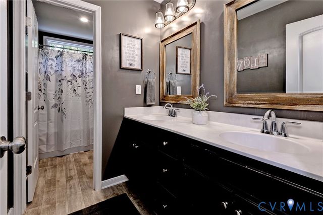 11768 Rock Wren Ct, Providence Forge, VA 23140