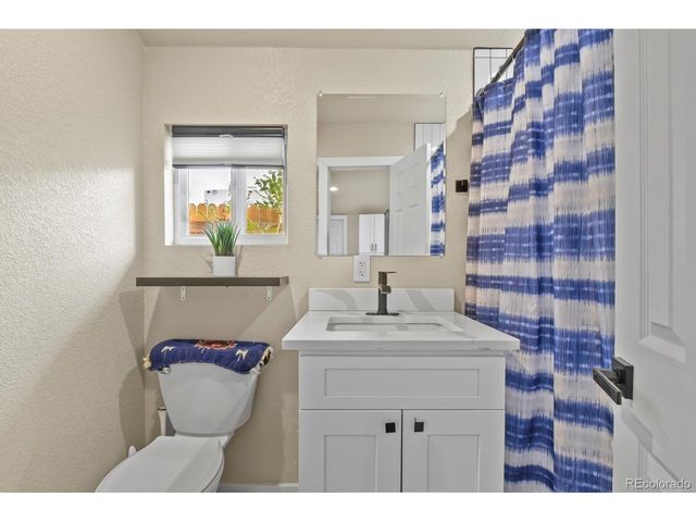 439 S Knox Ct, Denver, CO 80219