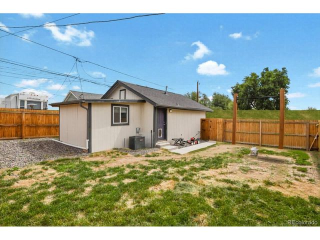 439 S Knox Ct, Denver, CO 80219