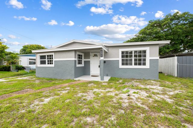 2571 NW 18th Court, Fort Lauderdale, FL 33311