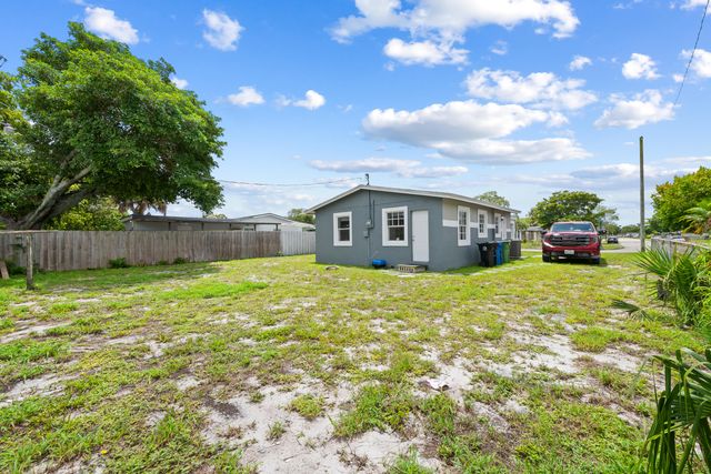 2571 NW 18th Court, Fort Lauderdale, FL 33311