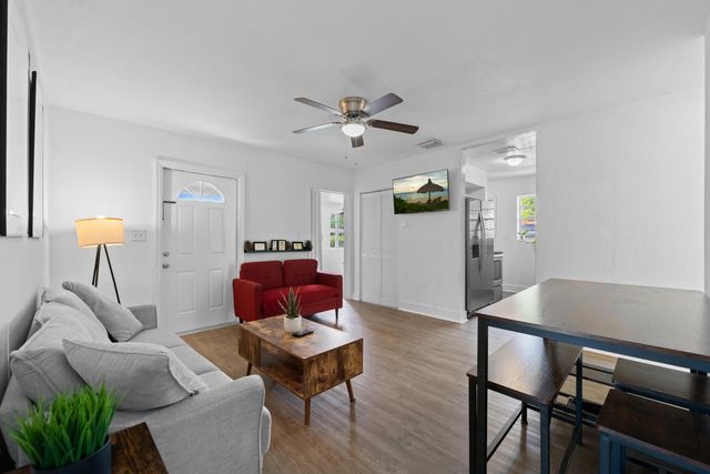 2571 NW 18th Court, Fort Lauderdale, FL 33311
