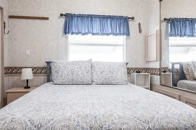 1604 N MANATEE LOOP, Punta Gorda, FL 33950