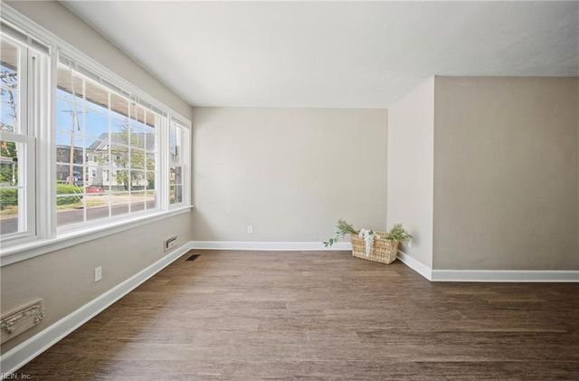 405 W 27th ST, Norfolk, VA 23517