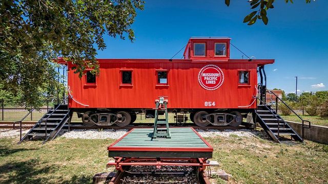 464 Sandringham LOOP, Kyle, TX 78640