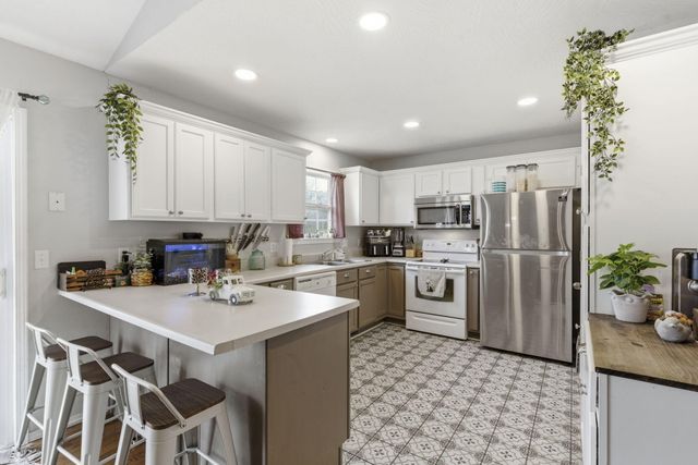 1204 S 16th Street, Ozark, MO 65721