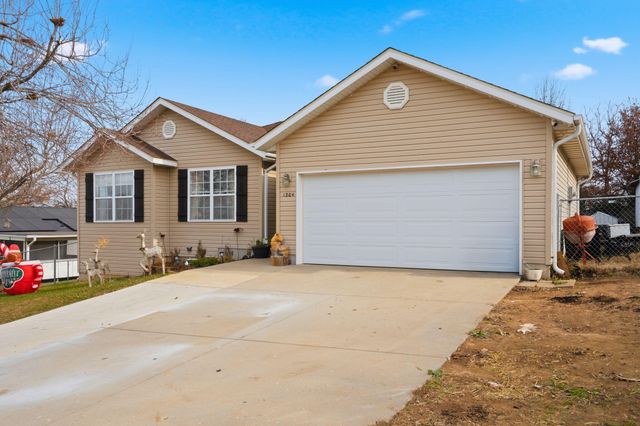 1204 S 16th Street, Ozark, MO 65721