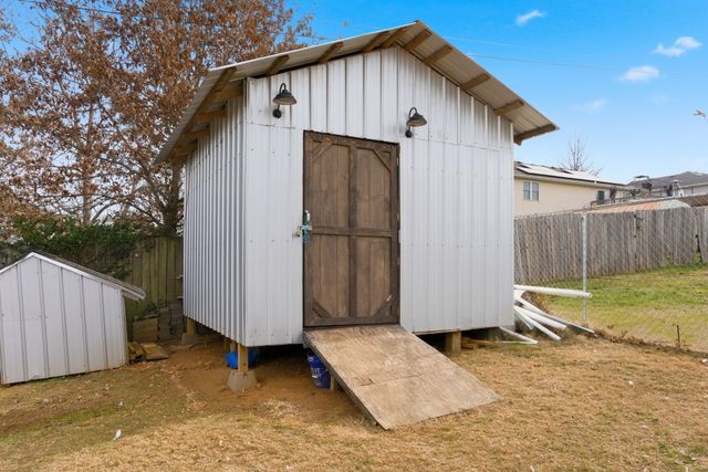 1204 S 16th Street, Ozark, MO 65721