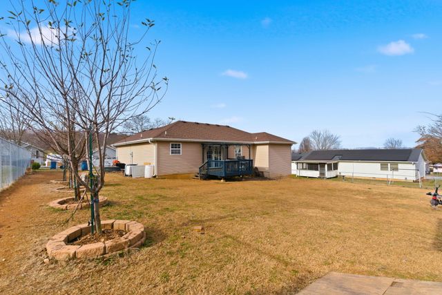 1204 S 16th Street, Ozark, MO 65721
