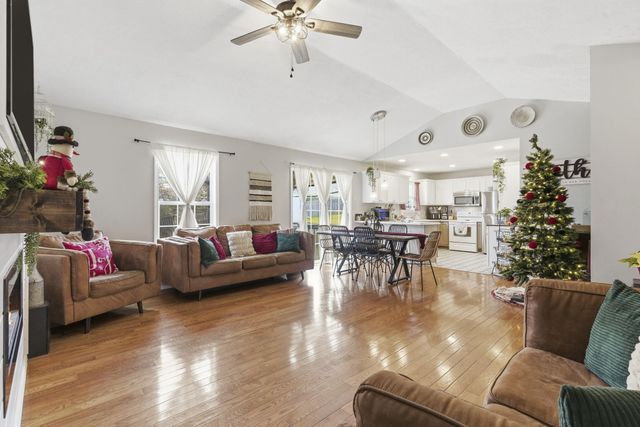 1204 S 16th Street, Ozark, MO 65721