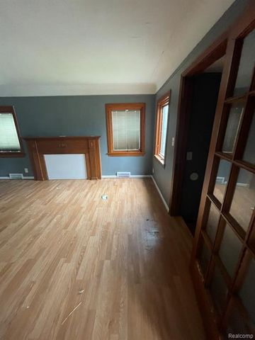 10799 Worden Street, Detroit, MI 48224