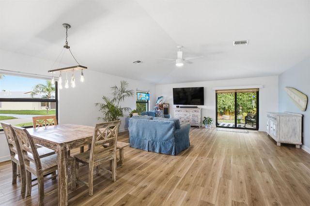 2 Guava Lane, Port St. Lucie, FL 34952
