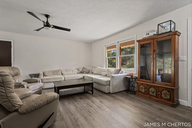 8283 Deer Valley Drive, Alto, MI 49302