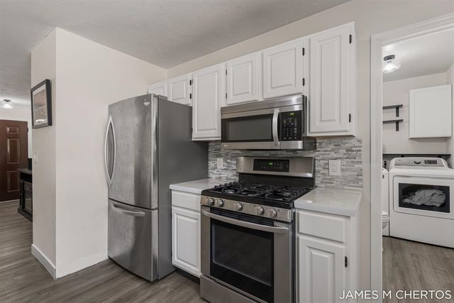 8283 Deer Valley Drive, Alto, MI 49302