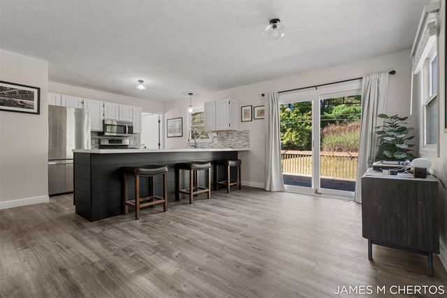 8283 Deer Valley Drive, Alto, MI 49302