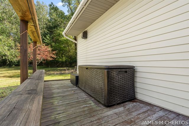 8283 Deer Valley Drive, Alto, MI 49302