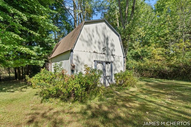 8283 Deer Valley Drive, Alto, MI 49302