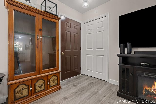 8283 Deer Valley Drive, Alto, MI 49302