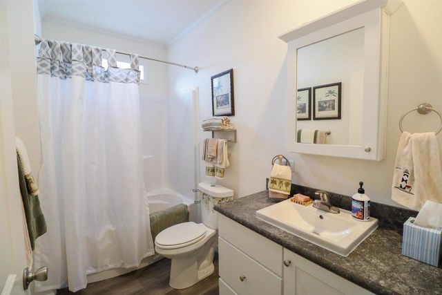 3521 Alexander Avenue, Holmen, WI 54636