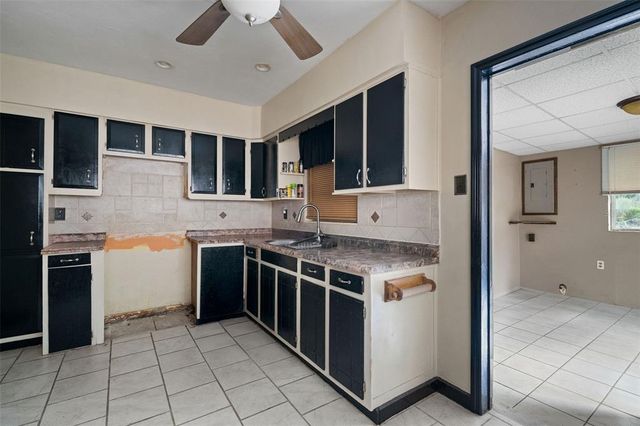 7141 56TH STREET N, Pinellas Park, FL 33781