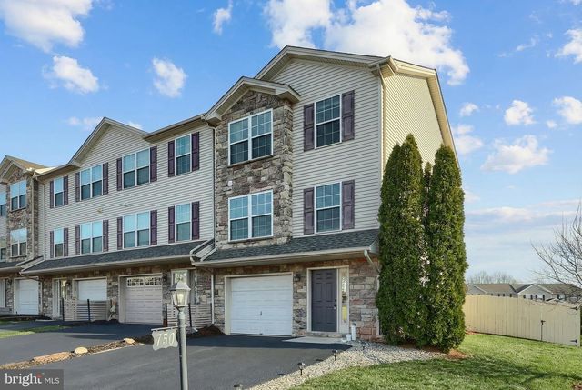 750 RACHEL DR, York, PA 17404