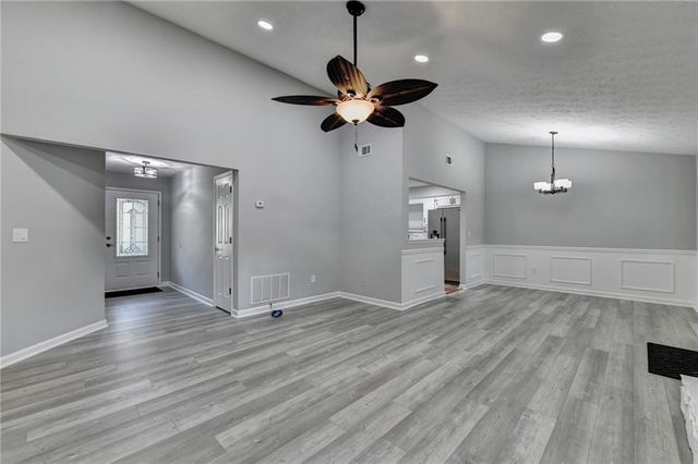 1122 Realm Lane, Lawrenceville, GA 30044
