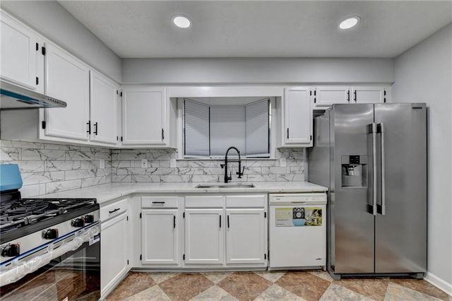 1122 Realm Lane, Lawrenceville, GA 30044