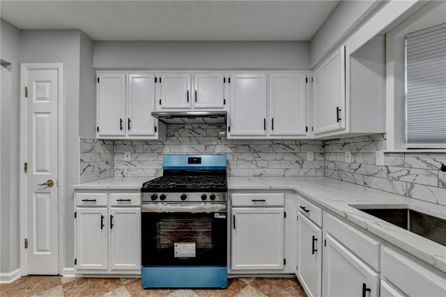 1122 Realm Lane, Lawrenceville, GA 30044