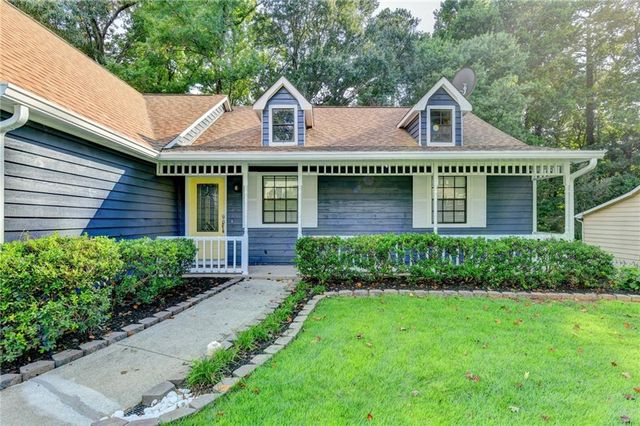 1122 Realm Lane, Lawrenceville, GA 30044