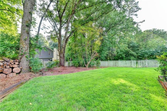 1122 Realm Lane, Lawrenceville, GA 30044