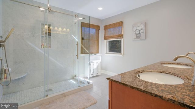 3833 LUHMANN CIR, Garnet Valley, PA 19060