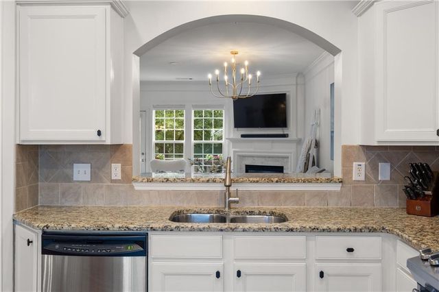 2294 Limehurst Drive NE 17, Atlanta, GA 30319