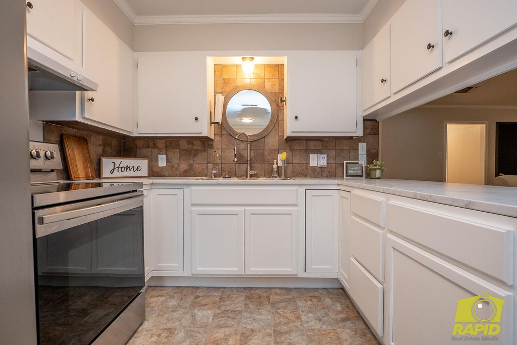 Image 14 of property listing at 3005 Bluebonnet Lane, San Angelo, TX 76904