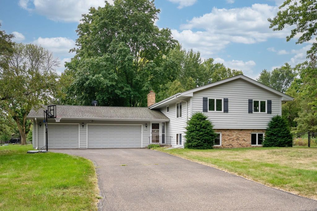 16501 29th Avenue N, Plymouth, MN 55447 — exterior