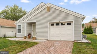 65 PINE OAK BLVD, Barnegat, NJ 08005