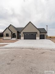2008 Mikayla Lane, Idaho Falls, ID 83404