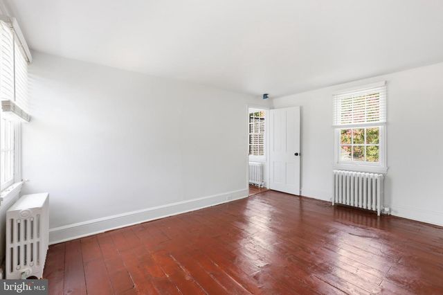 109 E DIVISION ST, Dover, DE 19901
