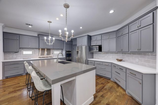 6213 San Felipe Street, Houston, TX 77057