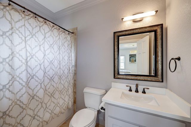 6213 San Felipe Street, Houston, TX 77057
